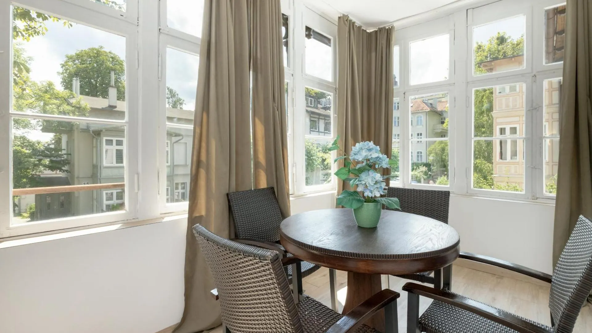 Helska Functional Apartments Near The Beach With Parking By Noclegi Renters Sopot
