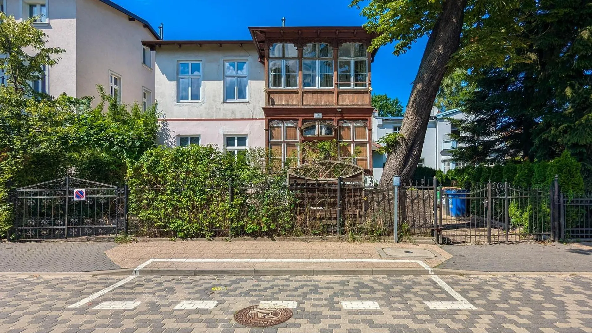 Helska Functional Apartments Near The Beach With Parking By Noclegi Renters Sopot